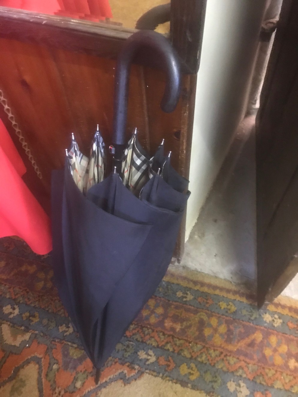 7EEFEA09-C57C-4BAF-A1A8-3E1A493B9114